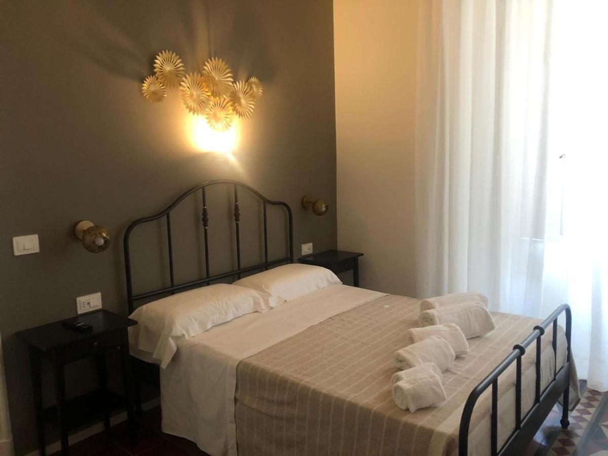 Bed and Breakfast Ursino'S Luxury Katania Zewnętrze zdjęcie
